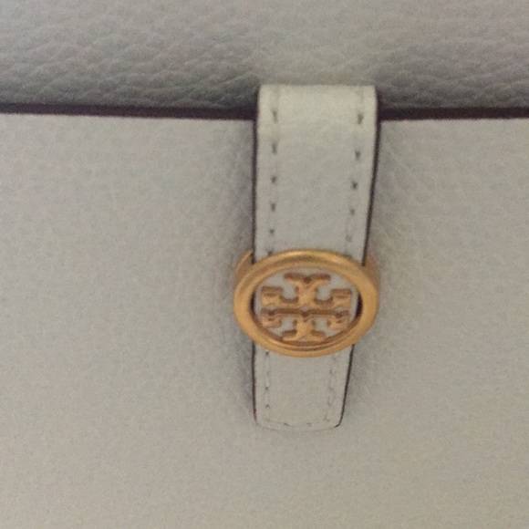 TORY BURCH SMALL LEATHER WALKER CROSSBODY BAG IN GARDENIA - Picture 3 of 5